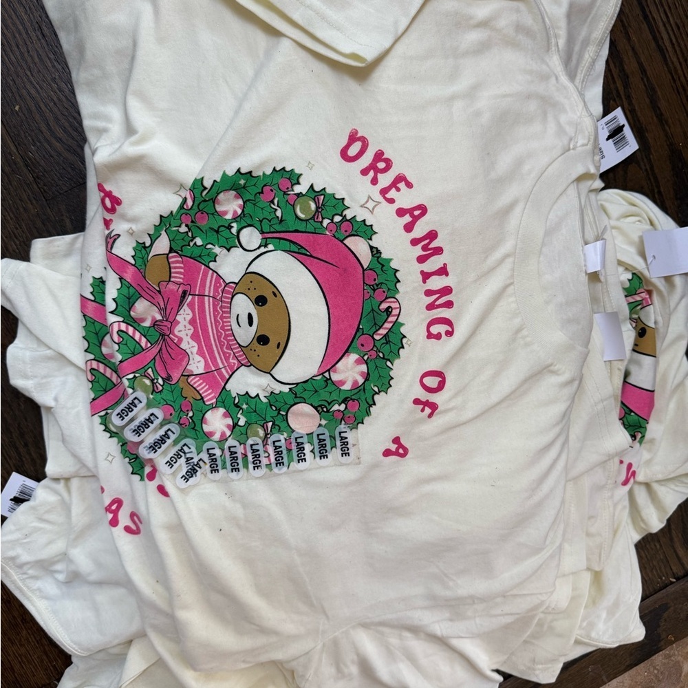 White Christmas Bear Graphic BUNDLE WOMANS NEW LARGE AND XL - Picture 1 of 1